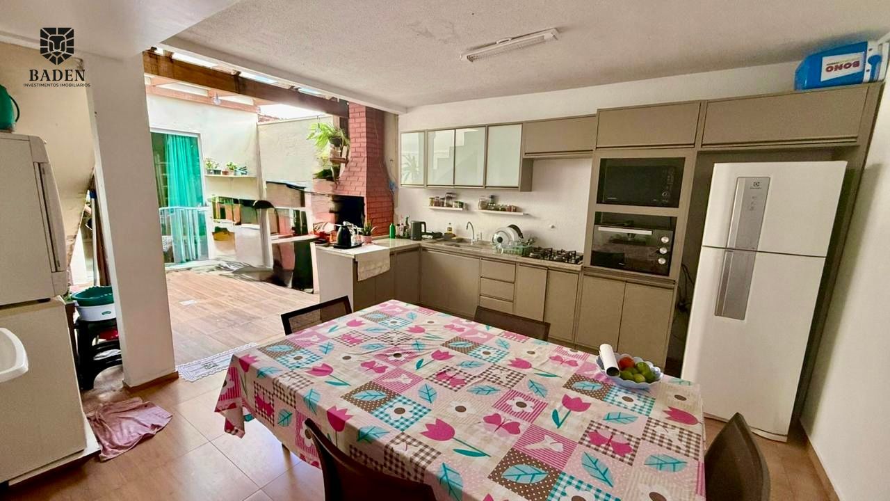 Casa à venda com 3 quartos, 100m² - Foto 9
