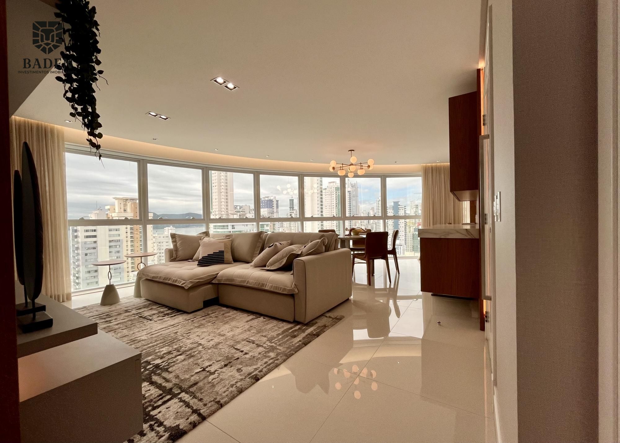 Apartamento Vista Mar 4 dormitórios