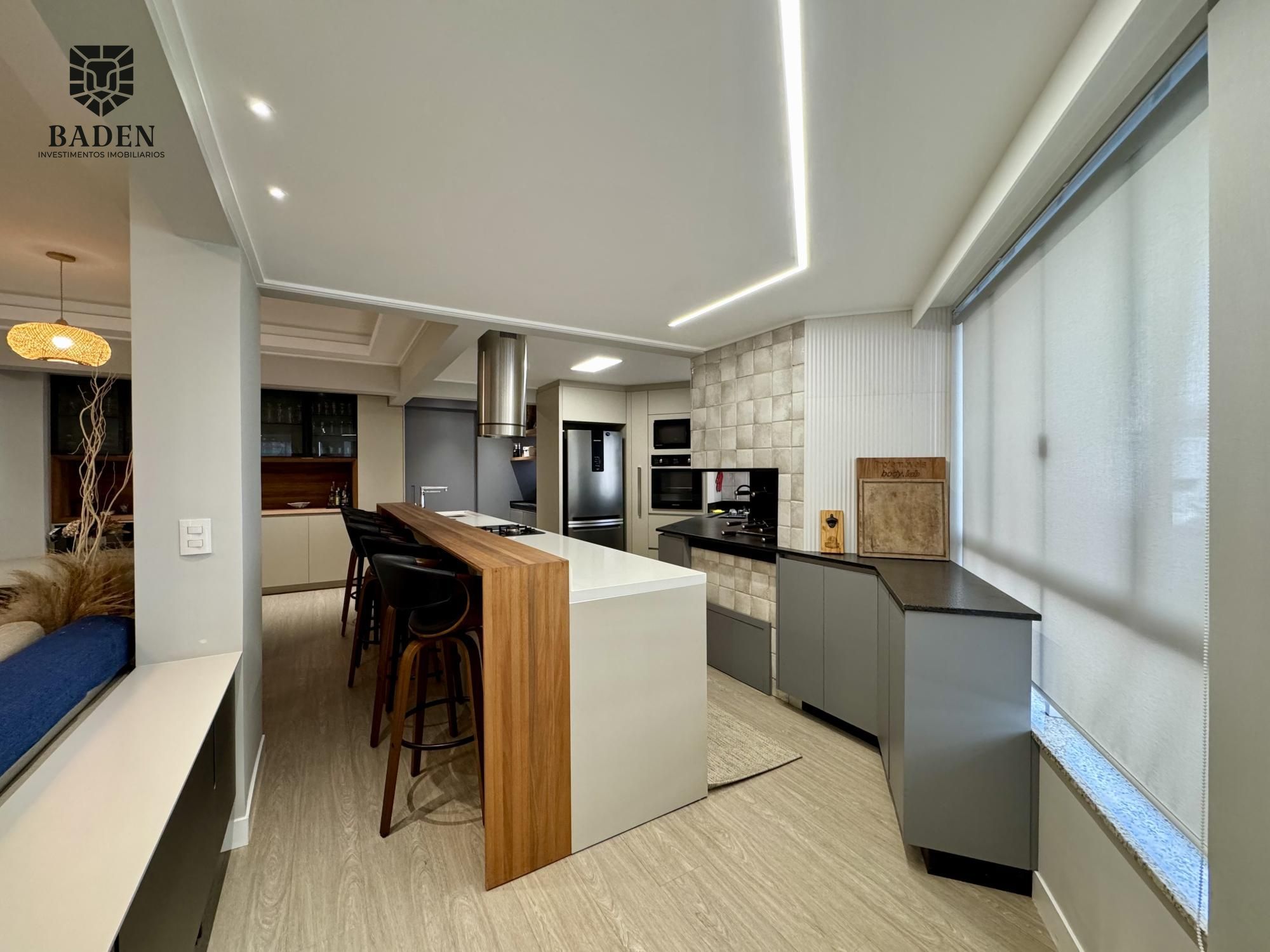 Apartamento para alugar com 3 quartos, 140m² - Foto 8