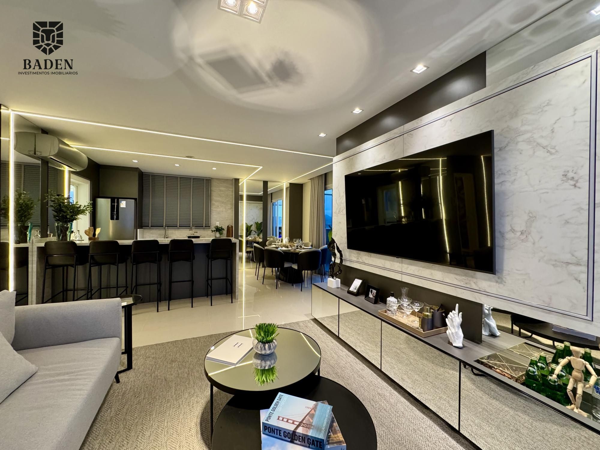 Cobertura, 3 quartos, 240 m² - Foto 2