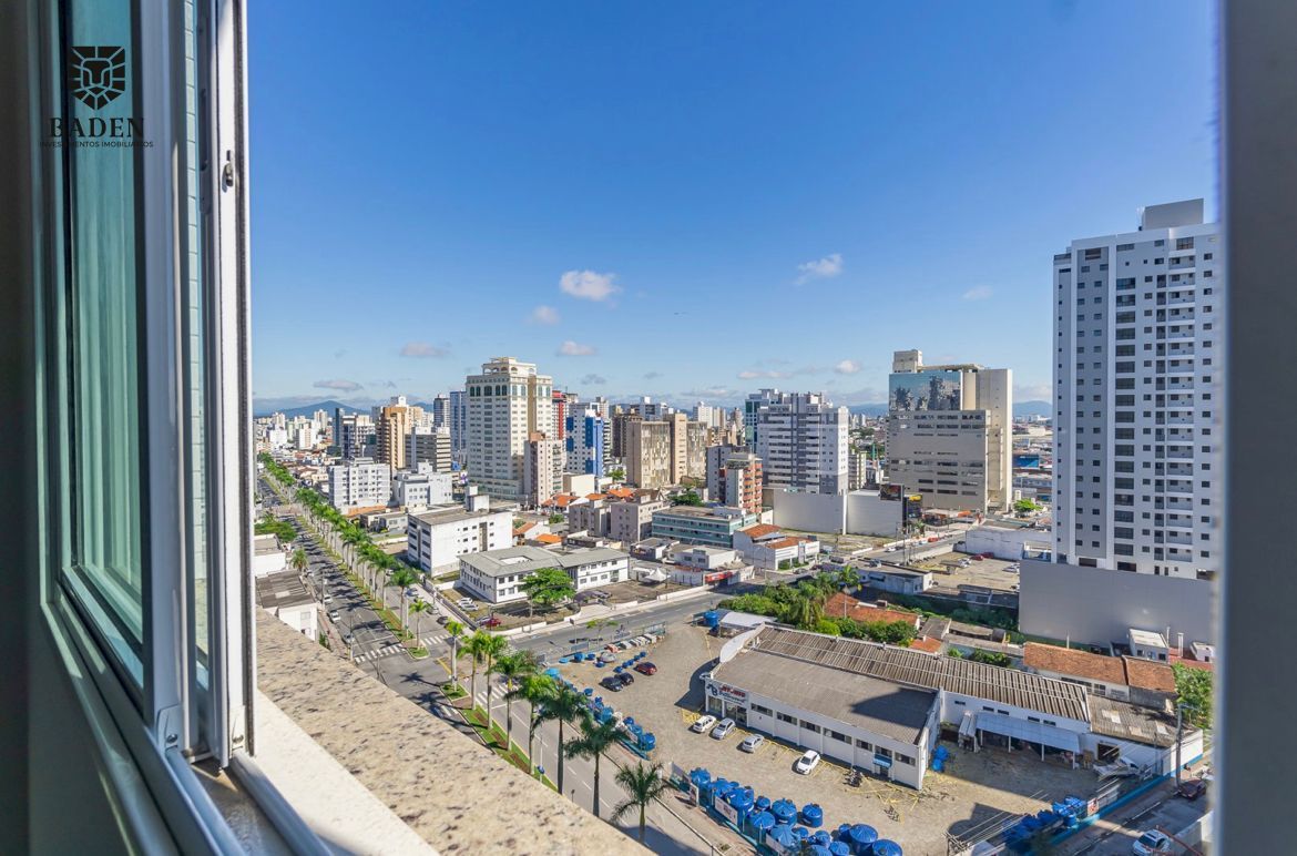 Apartamento à venda com 4 quartos, 165m² - Foto 13