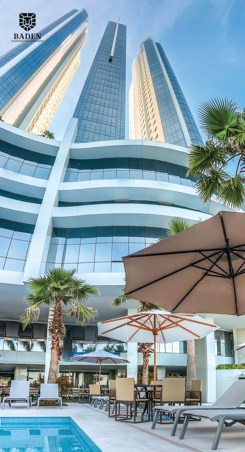 Apartamento / 4 Dormitórios / Frente Mar