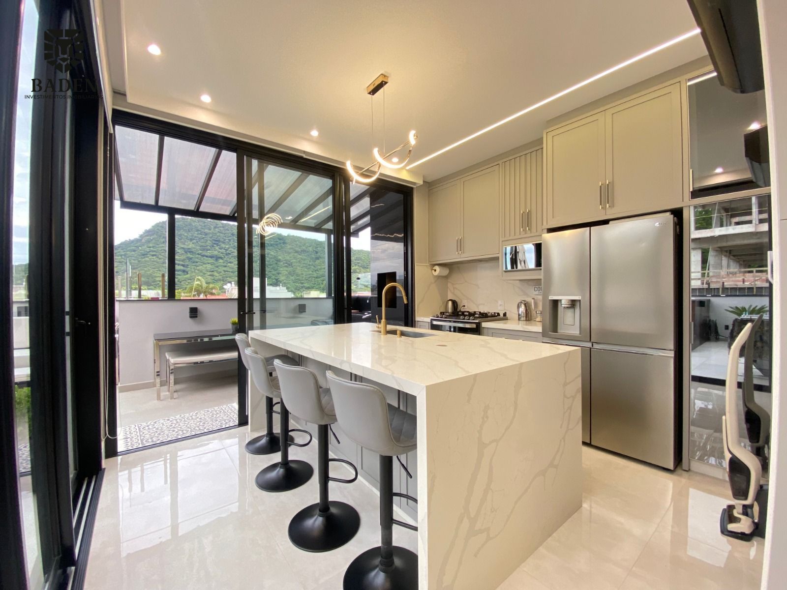 Cobertura, 3 quartos, 230 m² - Foto 9