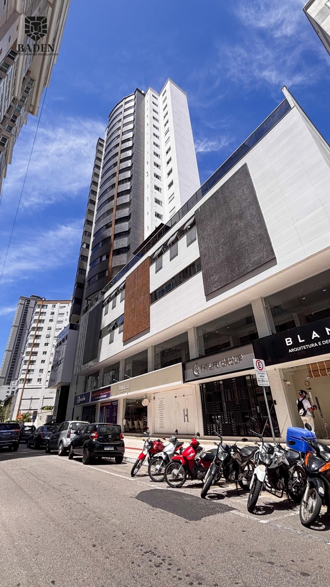 Apartamento com 3 suítes / mobiliado / Villa Castelli – Balneário Camboriú