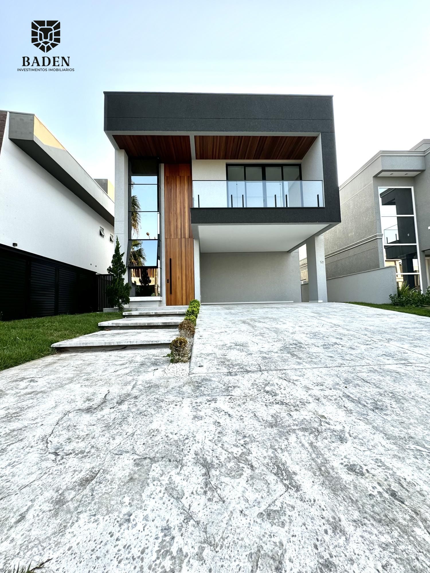 Casa Alto Padrão / Condomínio Caledônia Private Village / Camboriú