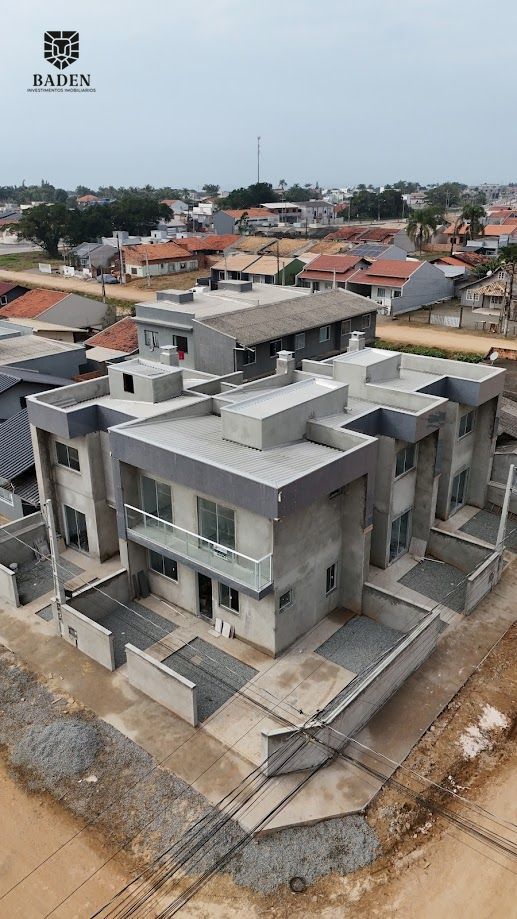 Casa à venda com 2 quartos, 66m² - Foto 4