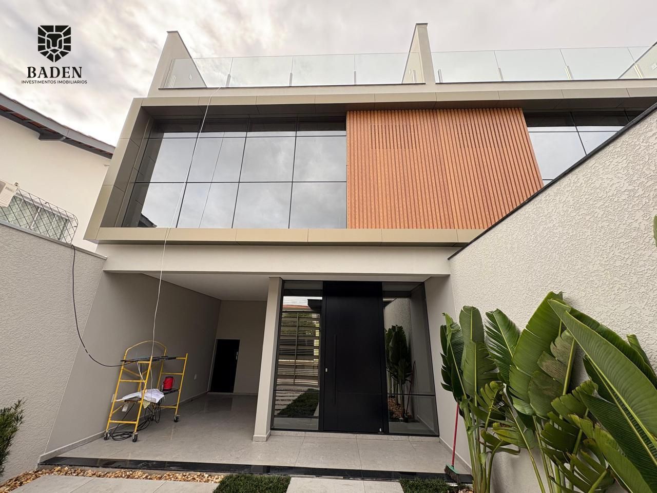 Casa, 3 quartos, 247 m² - Foto 1