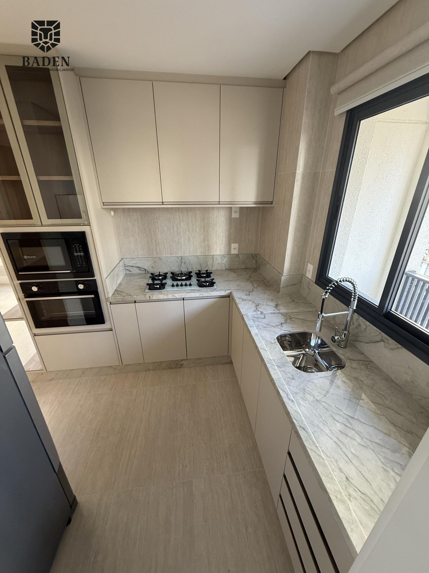 Apartamento à venda e aluguel com 3 quartos, 121m² - Foto 13