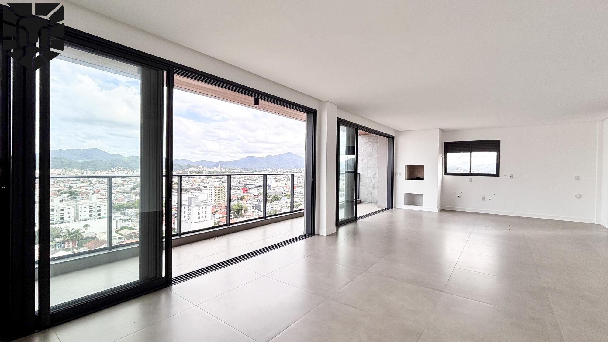 Apartamento Garden / 4 Suítes /  3 Vagas – Balneário Camboriú