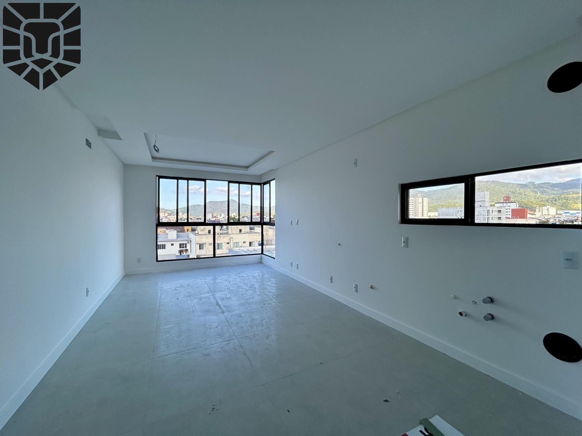 Apto Novo / 2 Suítes / Centro Camboriú / Último Andar / Cond. Exclusivo