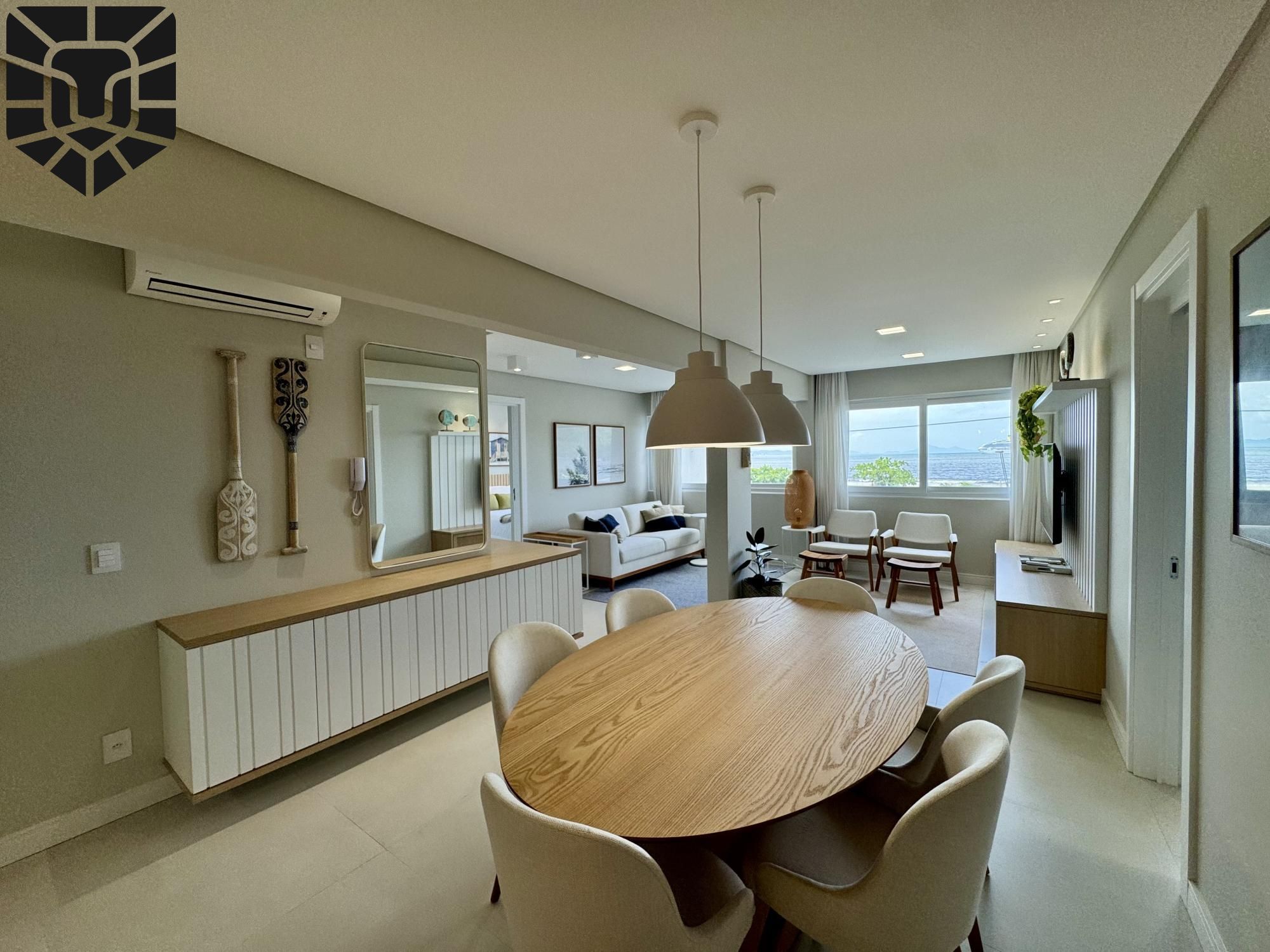 Apartamento Frente Mar / 3 Dormitórios / Av. Atlântica / Balneário Camboriú / SC