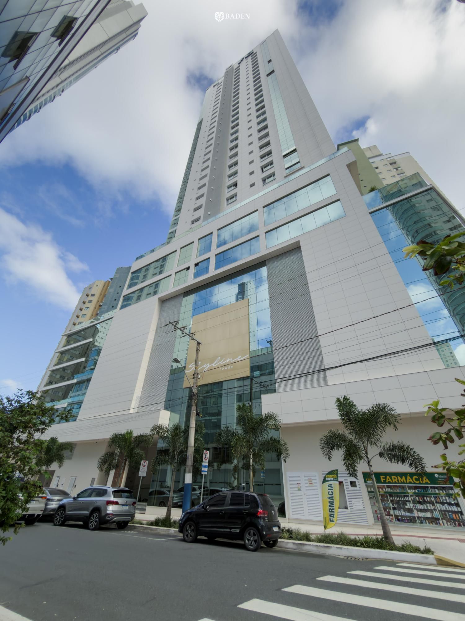 Apartamento mobiliado no Edifício Skyline em Balnerário Camboriú