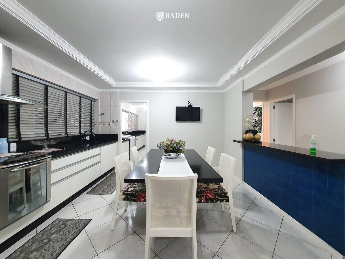 Apartamento, 3 quartos, 192 m² - Foto 2