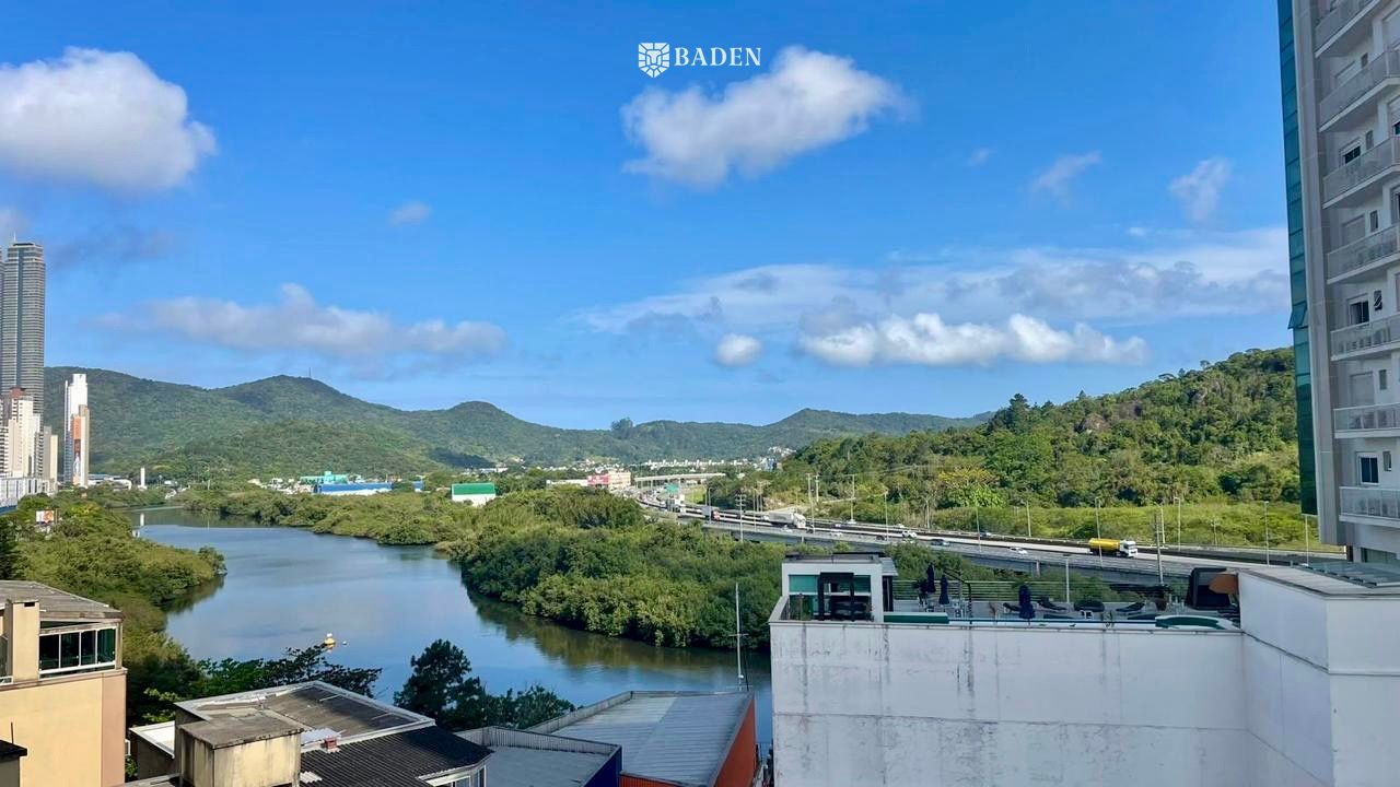 Apartamento  de 3 quartos a venda em Balneário Camboriú.
