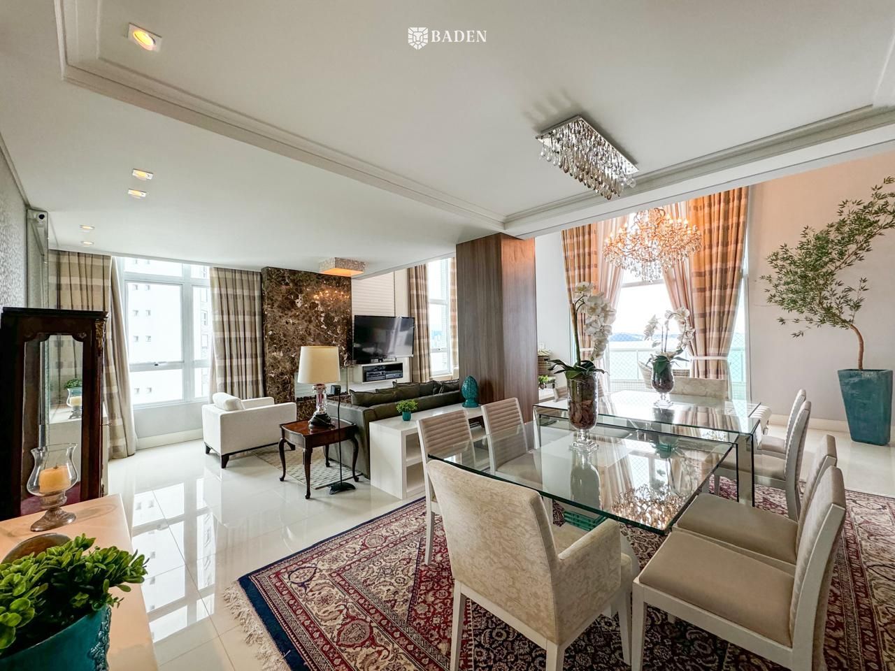 Apartamento duplex no Edifício Majestic com vista mar