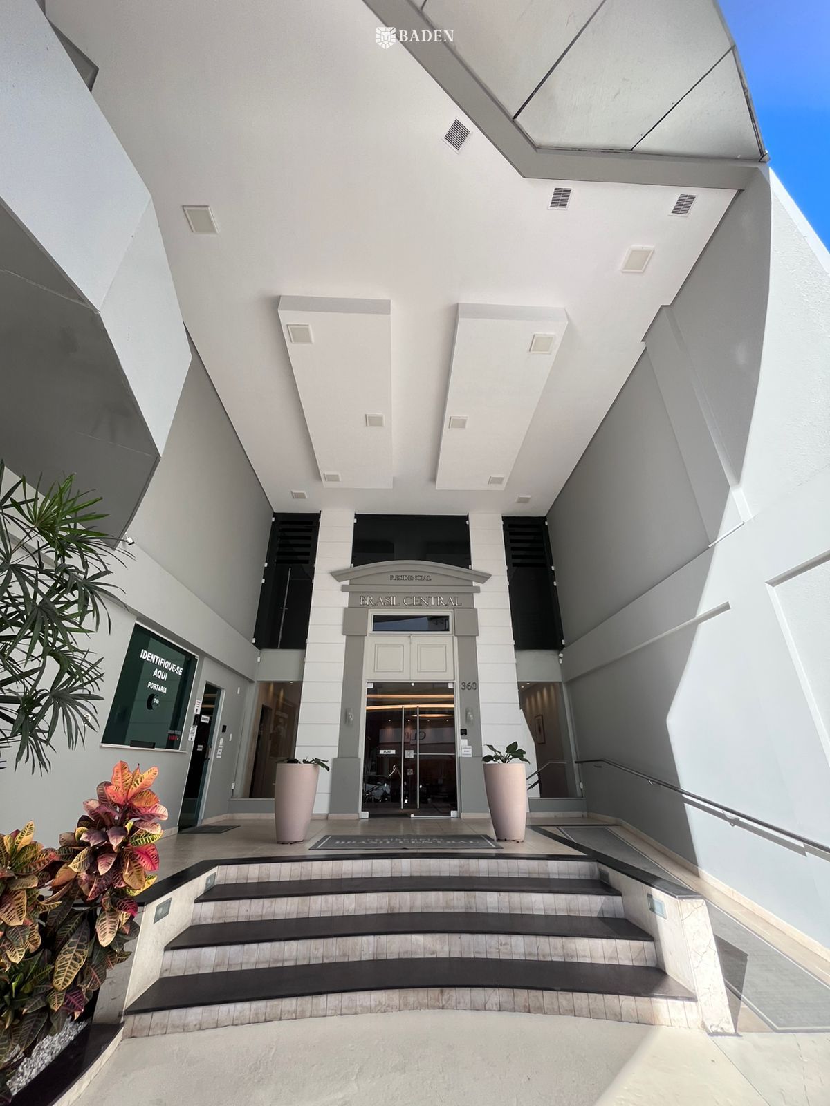 Apartamento para locação 2 quartos / Centro de BC / Edifício Brasil Central