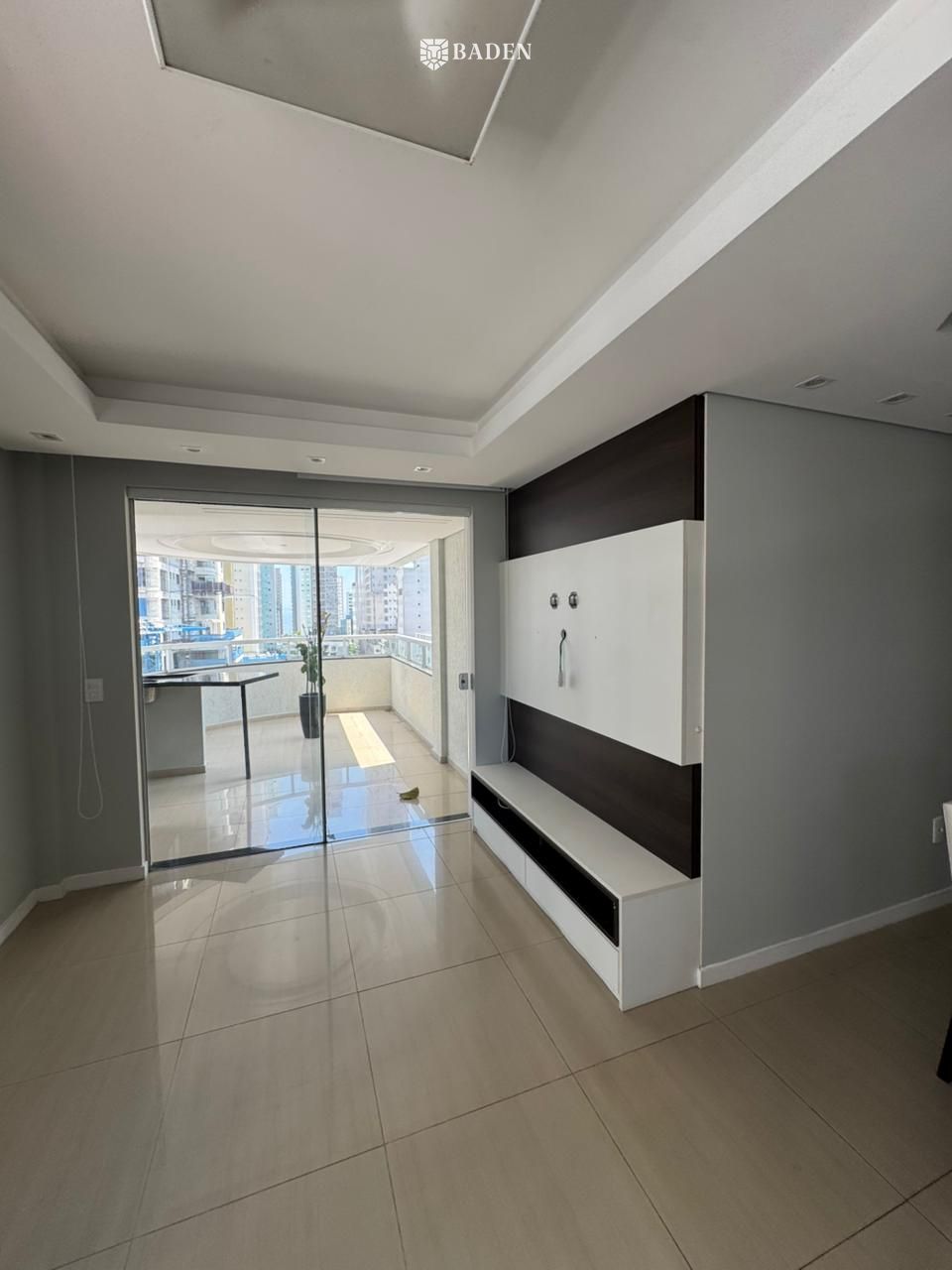 Lindo apartamento de 127mts com 3 Dormitórios + 2 vagas no centro de BC