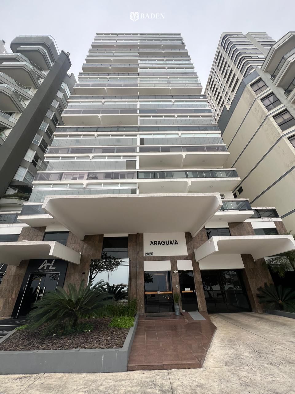 Apartamento, 3 quartos, 300 m² - Foto 1