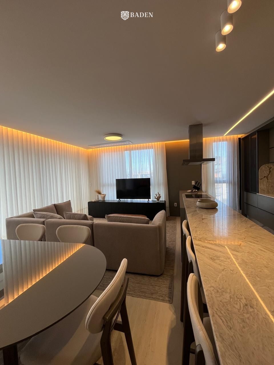 Apartamento, 3 quartos, 161 m² - Foto 2