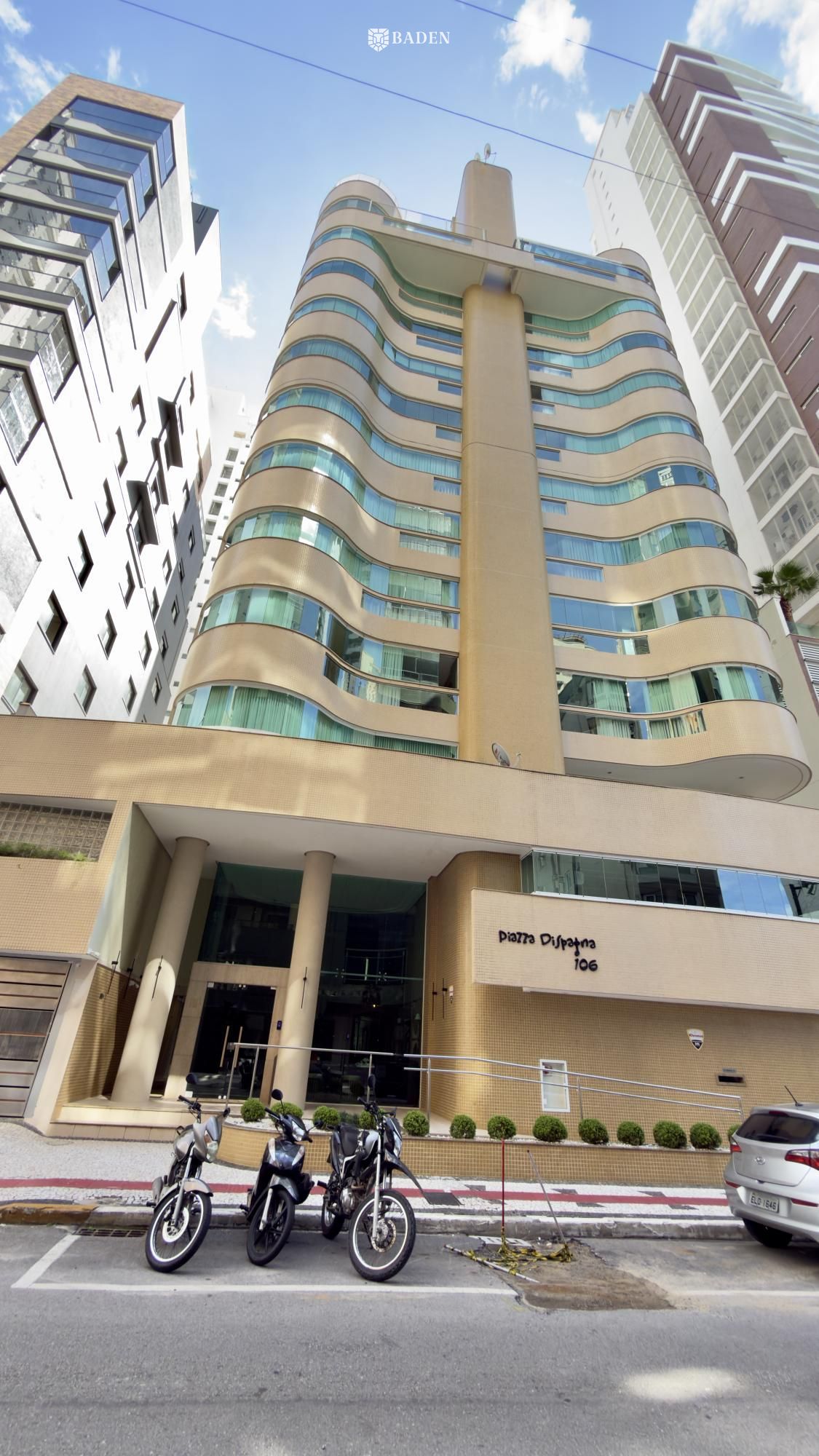 Apartamento / Venda / 3 Quartos / 2 Vagas de Garagem / Vista Mar / Barra Sul BC