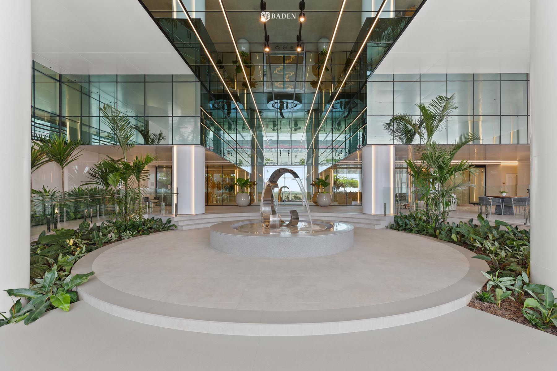 Apartamento novo / 4 suítes / 3 vagas / One Tower – Balneário Camboriú