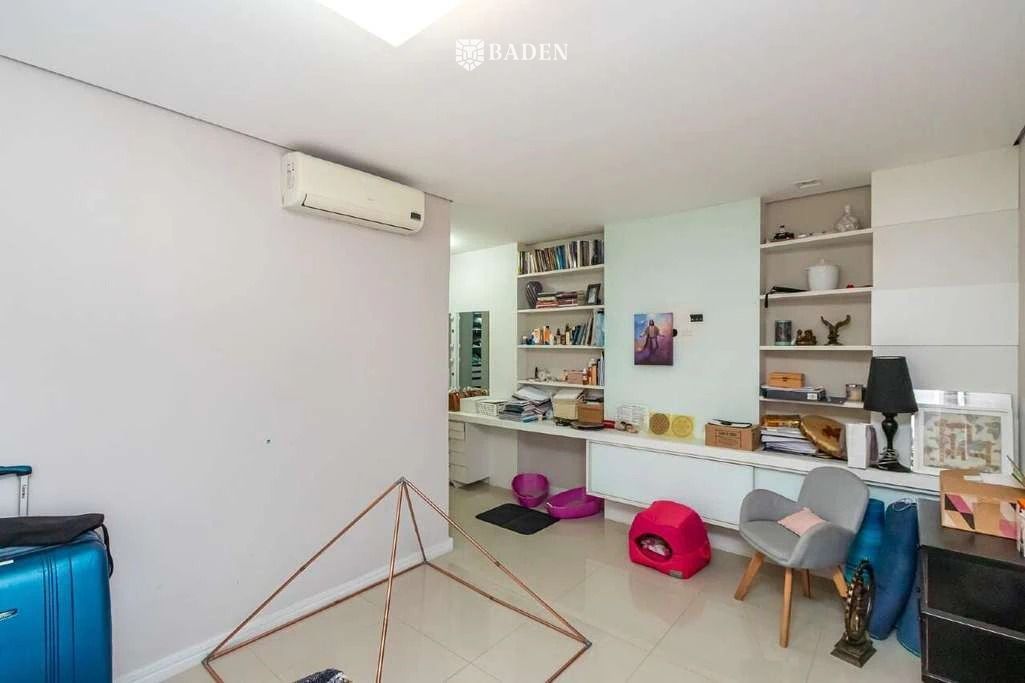 Cobertura, 3 quartos, 196 m² - Foto 17