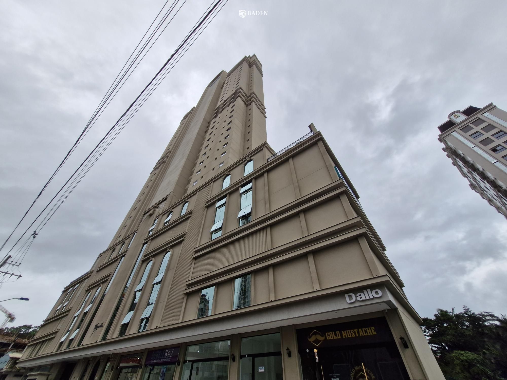 Apartamento de luxo mobiliado no Ed. Magnólia em Canto da Praia – Itapema