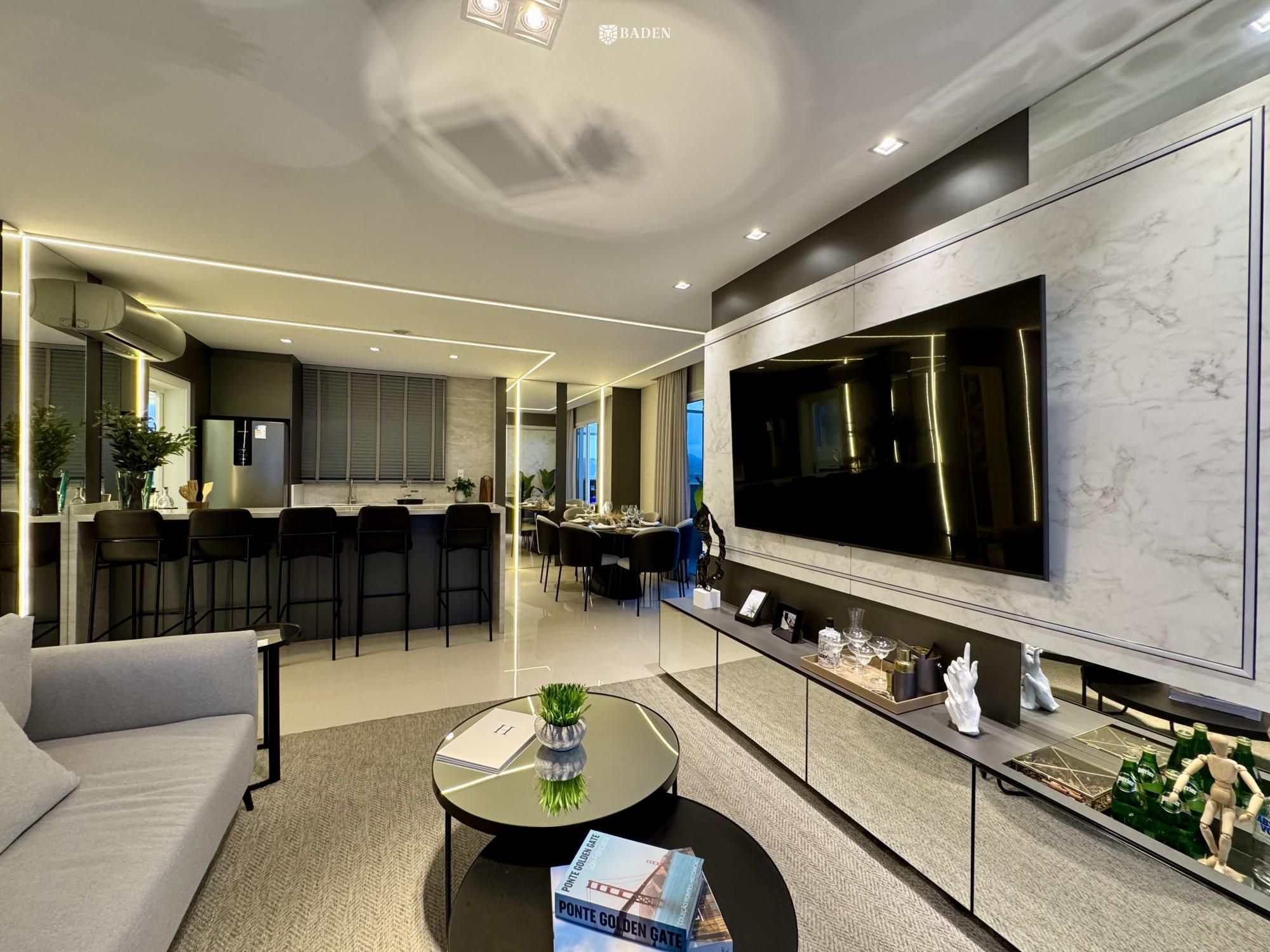 Cobertura, 3 quartos, 240 m² - Foto 2