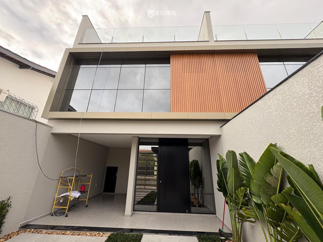 Casa, 3 quartos, 247 m² - Foto 1