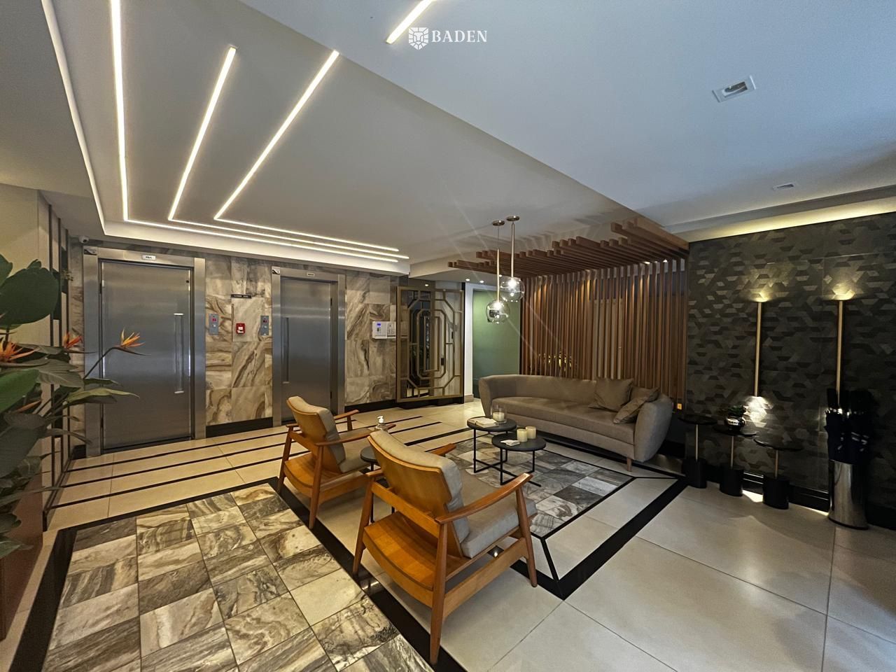 Apartamento mobiliado em prédio frente mar em Balneário Camboriú – SC!