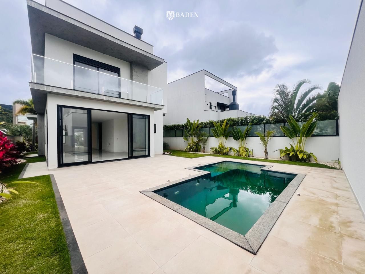 Casa, 5 quartos, 288 m² - Foto 3