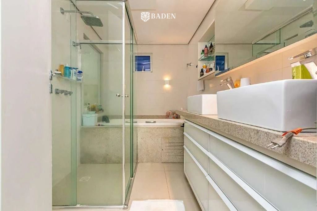 Cobertura, 3 quartos, 196 m² - Foto 21