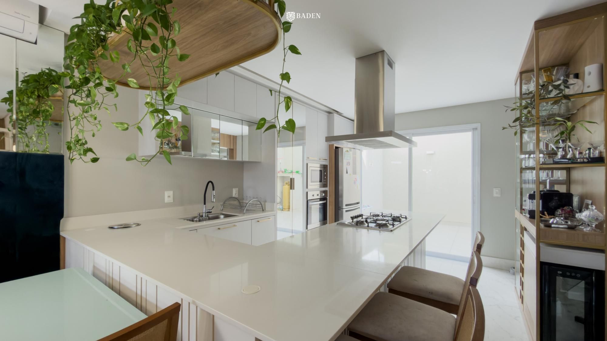 Casa, 3 quartos, 222 m² - Foto 2