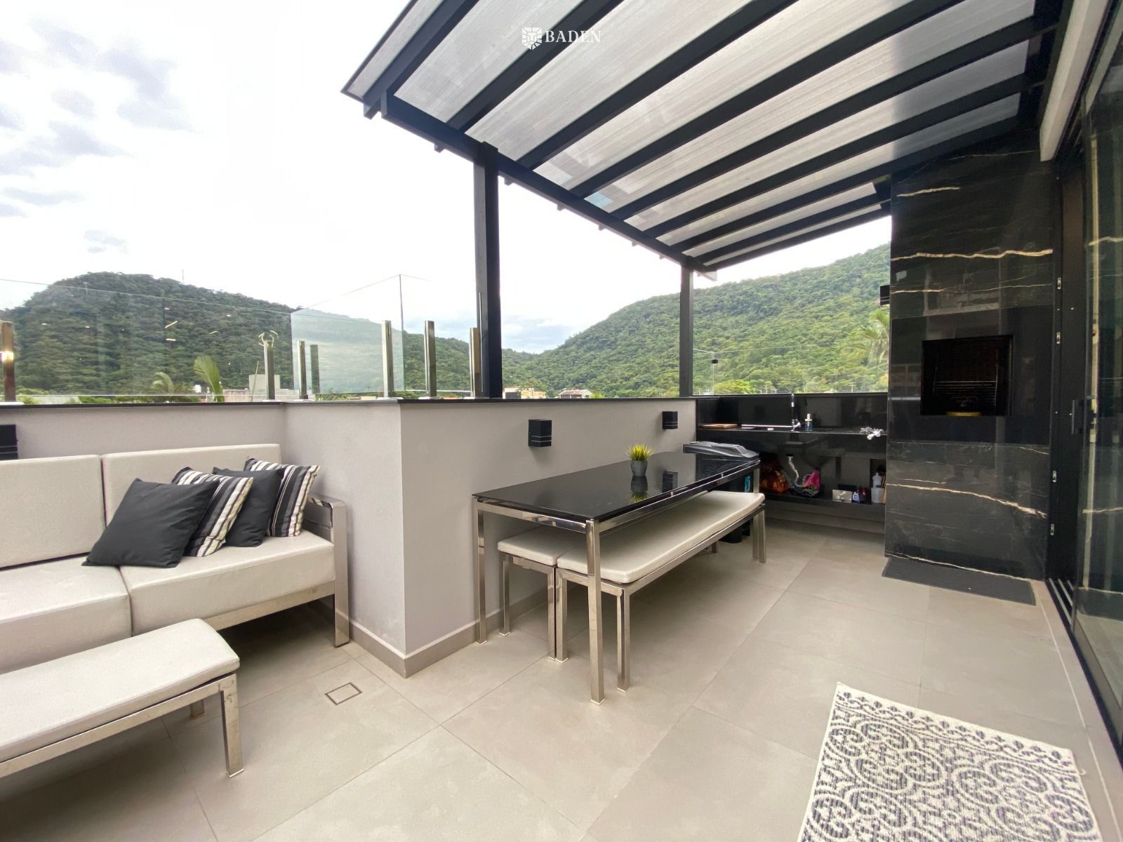 Cobertura, 3 quartos, 230 m² - Foto 2