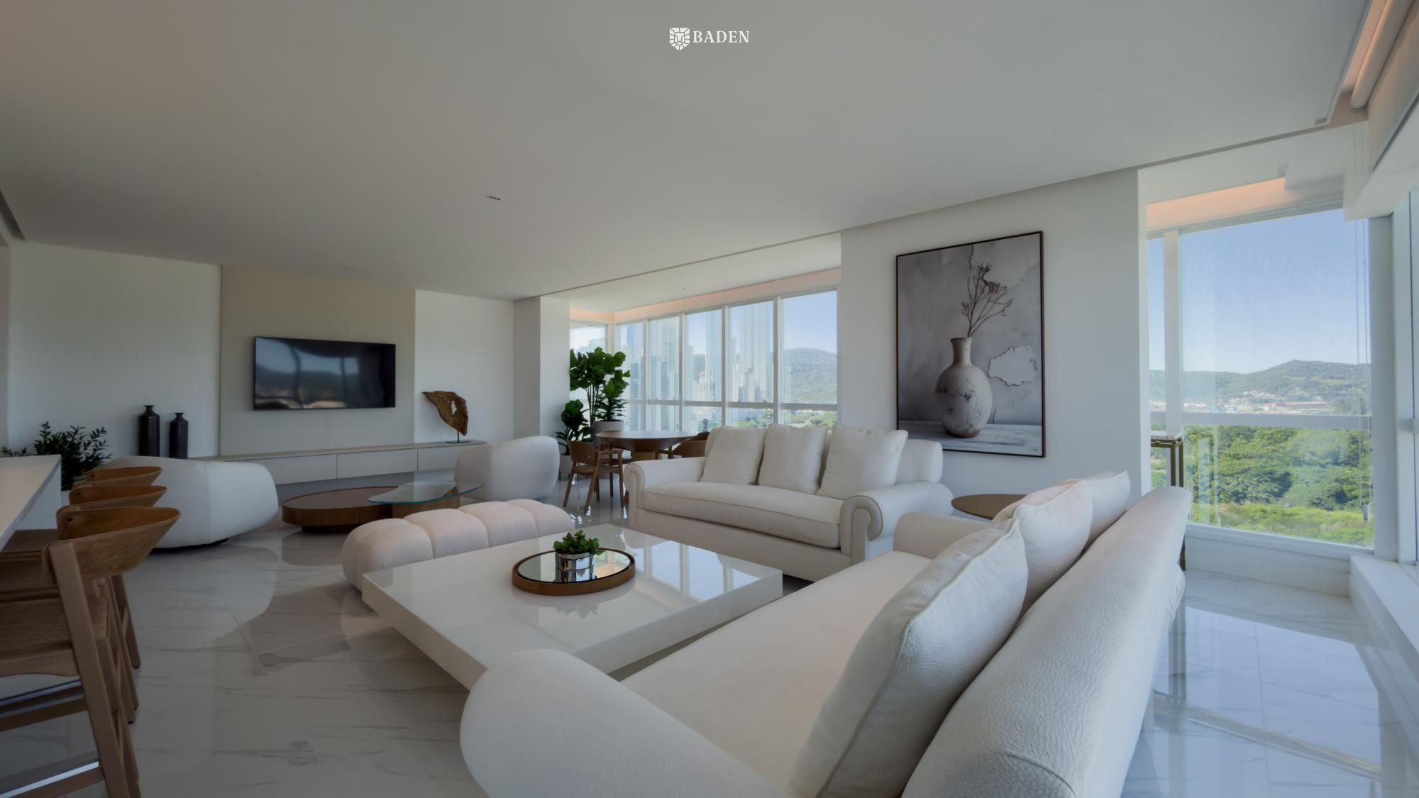 Apartamento mobiliado no Edifício Marina em Balneário Camboriú