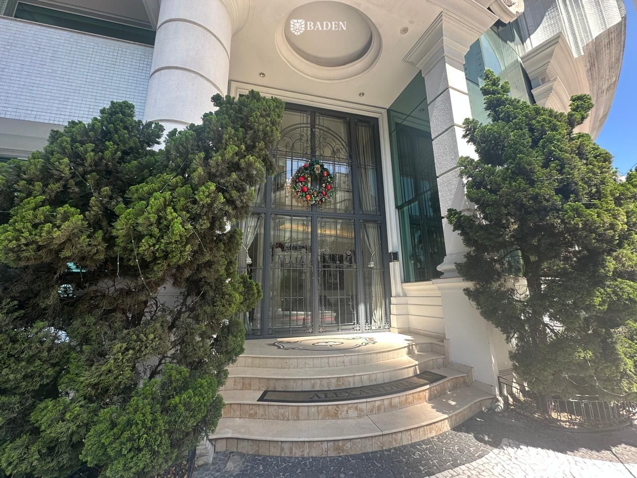 Apartamento 3 suítes /  Centro / 2 Vagas / Centro / Balneário Camboriú Sc