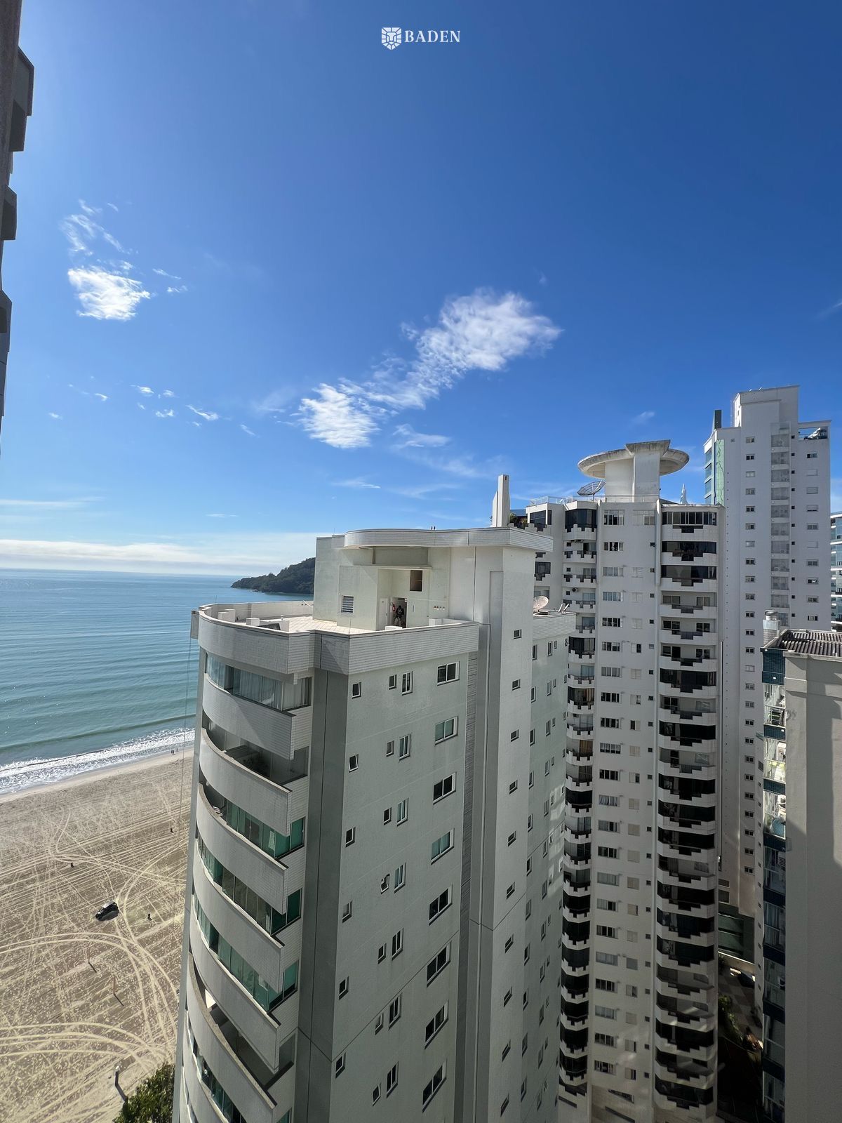 Apartamento 30 m da Praia Linda vista do mar