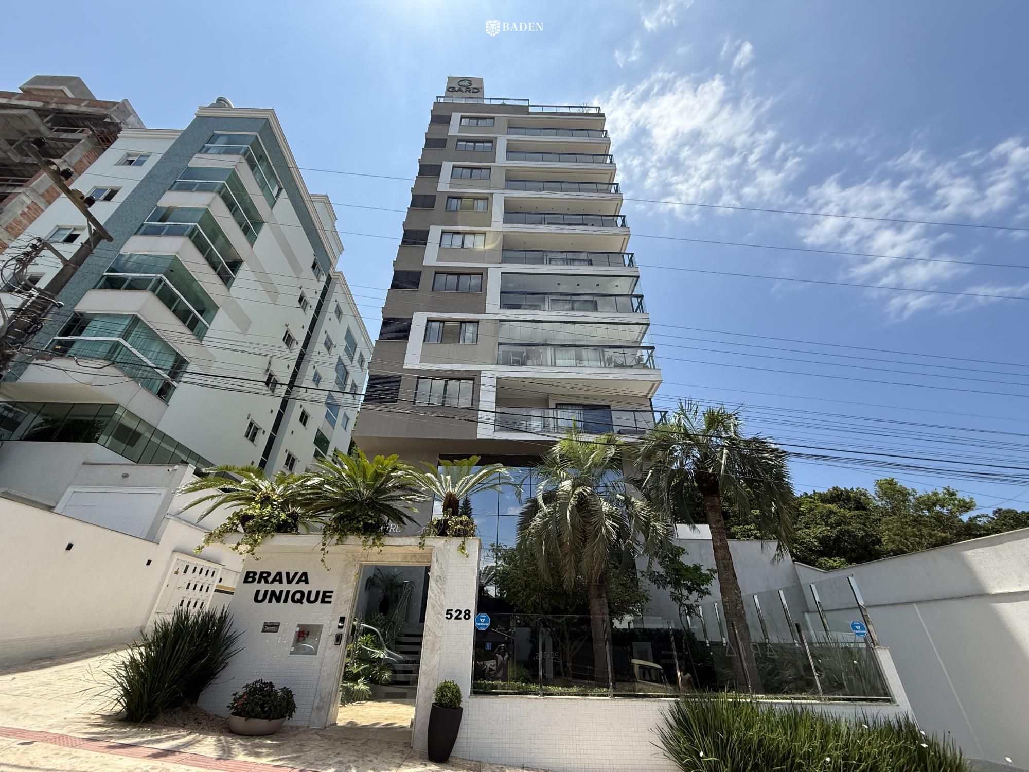Apartamento mobiliado 3 dormitórios no Edifício Brava Unique, Praia Brava Itajaí-SC