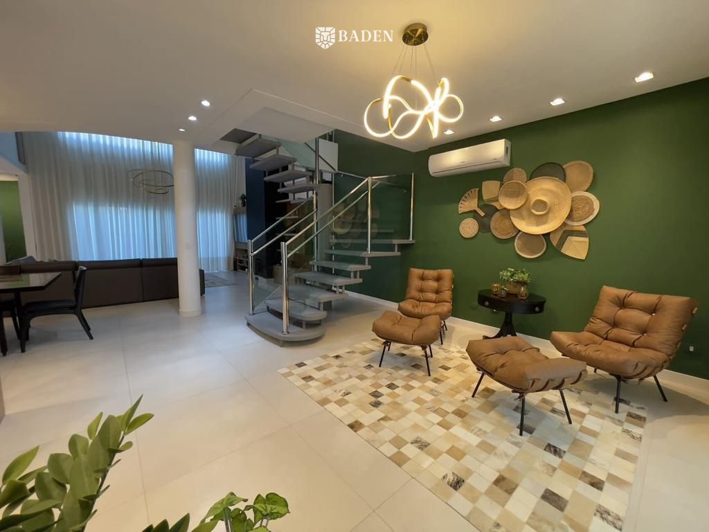 Casa, 4 quartos, 430 m² - Foto 1