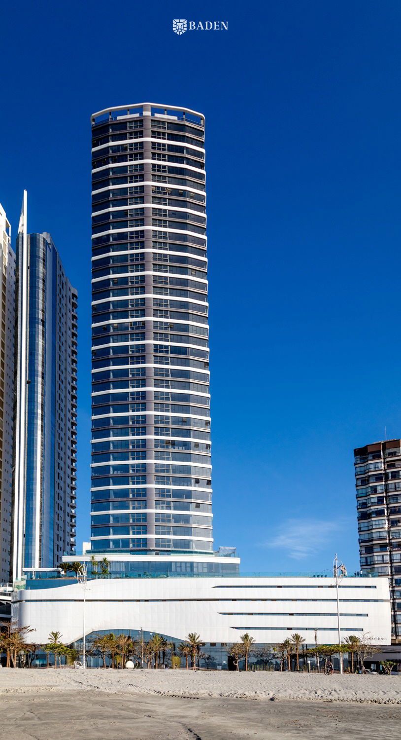 Apartamento Frente Mar / 4 Suítes / Av. Atlântica / Balneário Camboriú