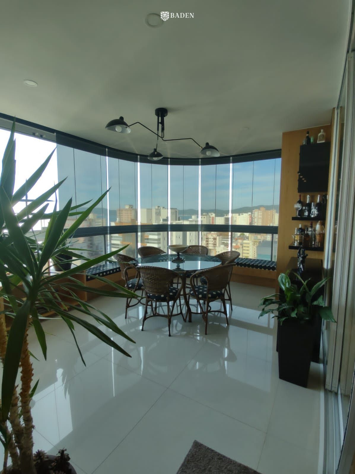 Apartamento / 4 suítes / vista Mar / Itapema