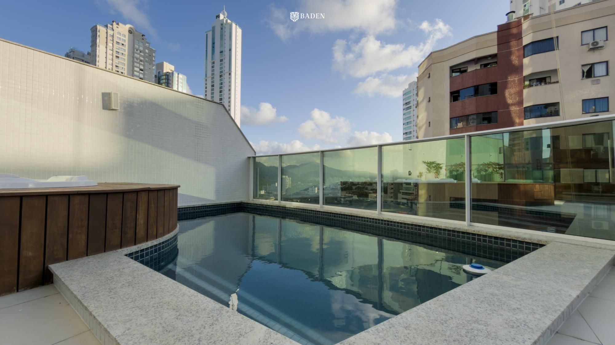 Apartamento, 3 quartos, 212 m² - Foto 2