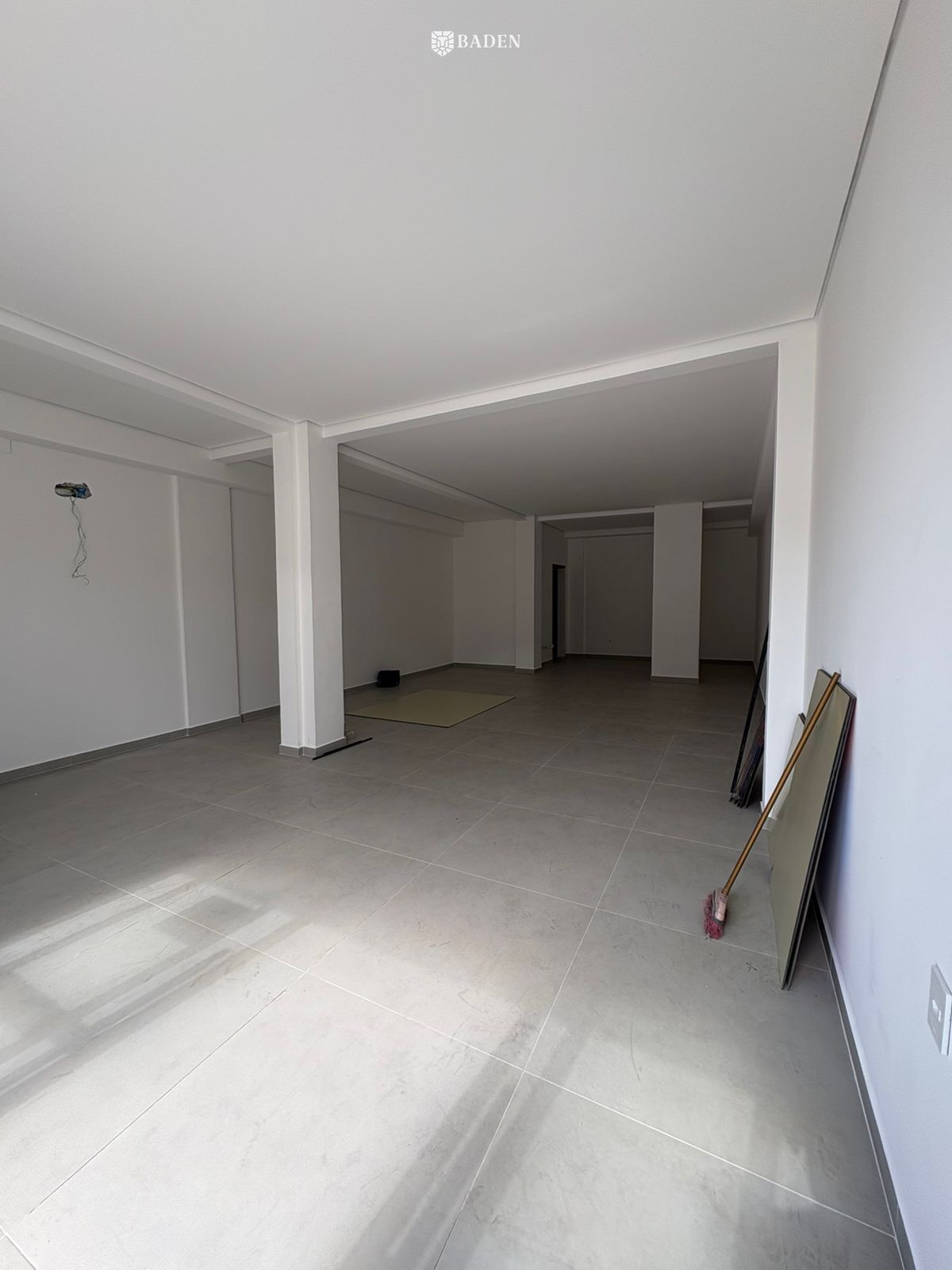 Sala Comercial Locação / Balneário Camboriú / 80m² de área privativa / Nações