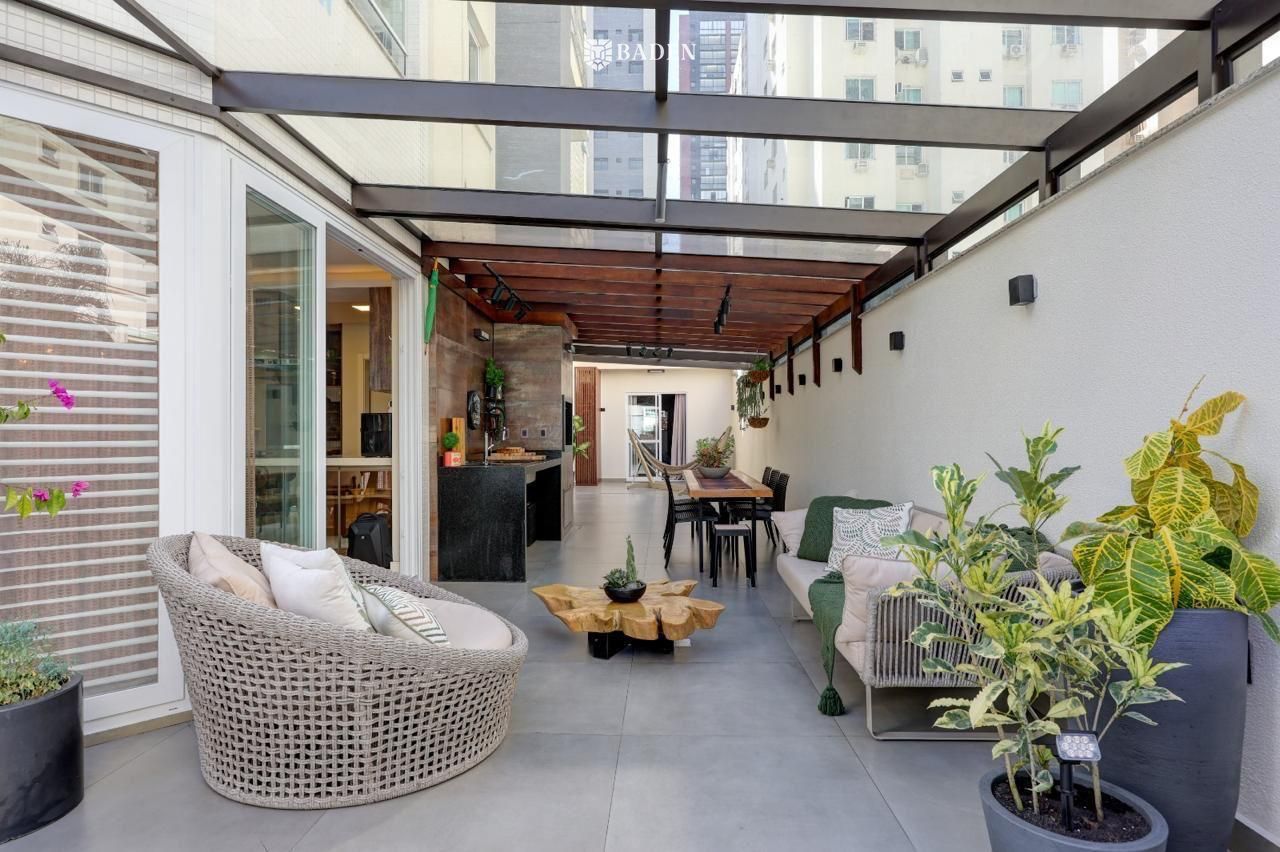 Apartamento, 3 quartos, 240 m² - Foto 2
