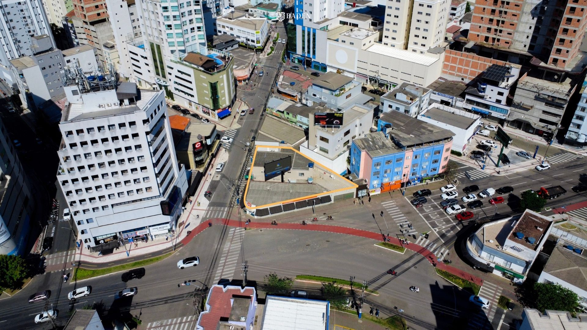 Terreno / Venda / 471 metros / Centro / Balneário Camboriú SC.
