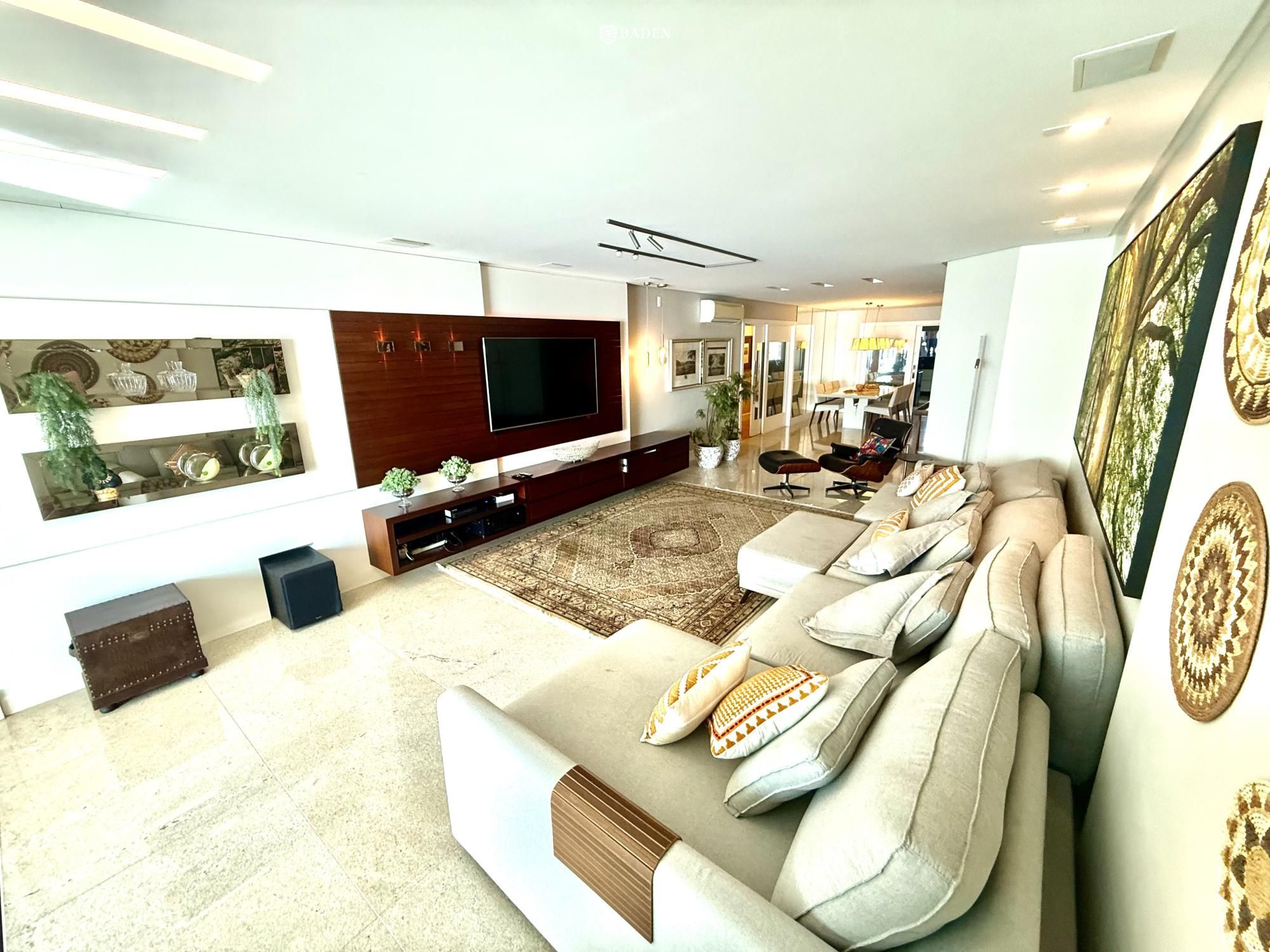 Apartamento Para Locação Frente Mar / 04 Suítes / 04 Vagas / Barra Sul