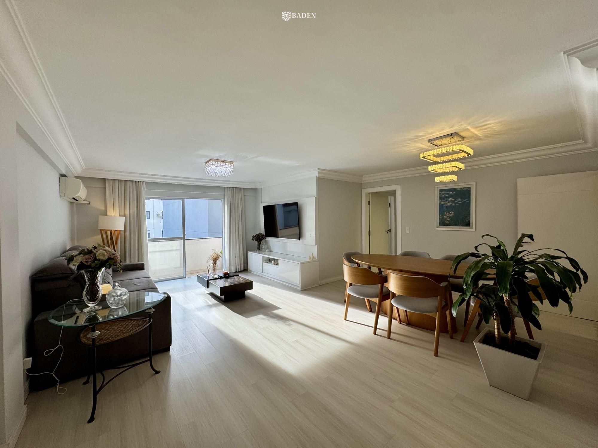 Apartamento quadra mar na Barra Sul – Balneário Camboriú