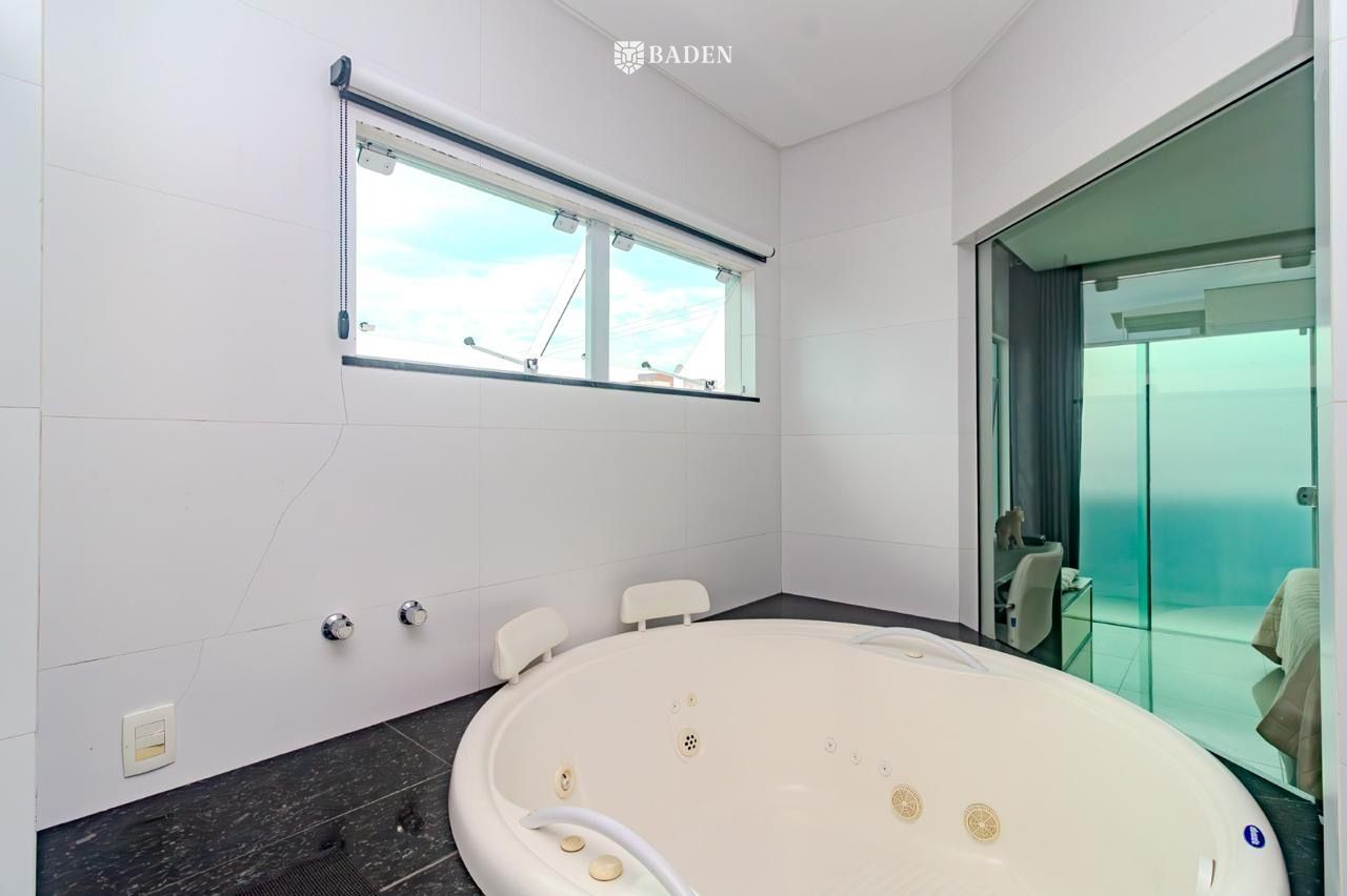 Casa, 4 quartos, 284 m² - Foto 11