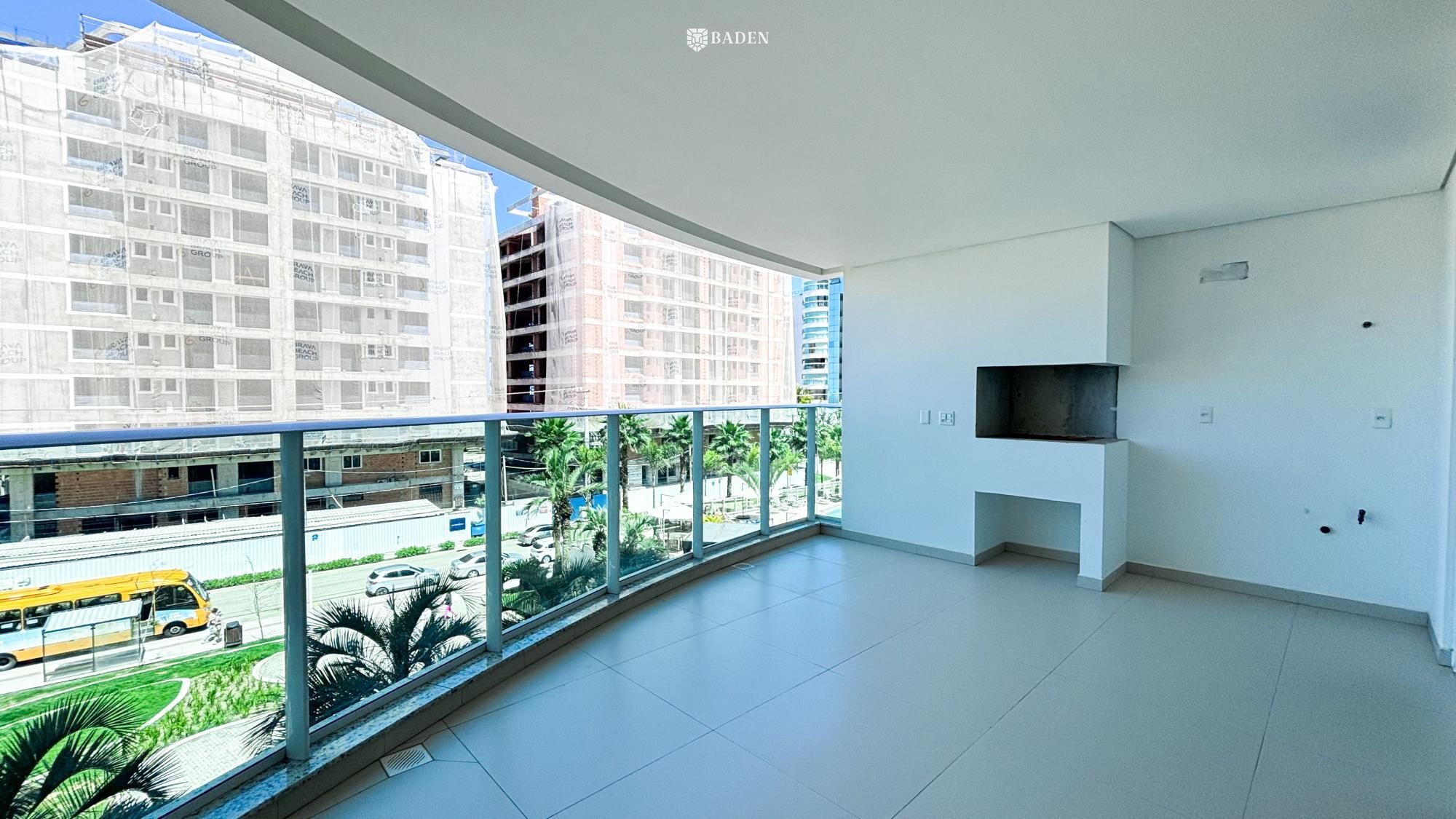 Apartamento com 4 suítes e 4 vagas no Brava Beach na Praia Brava em Itajaí