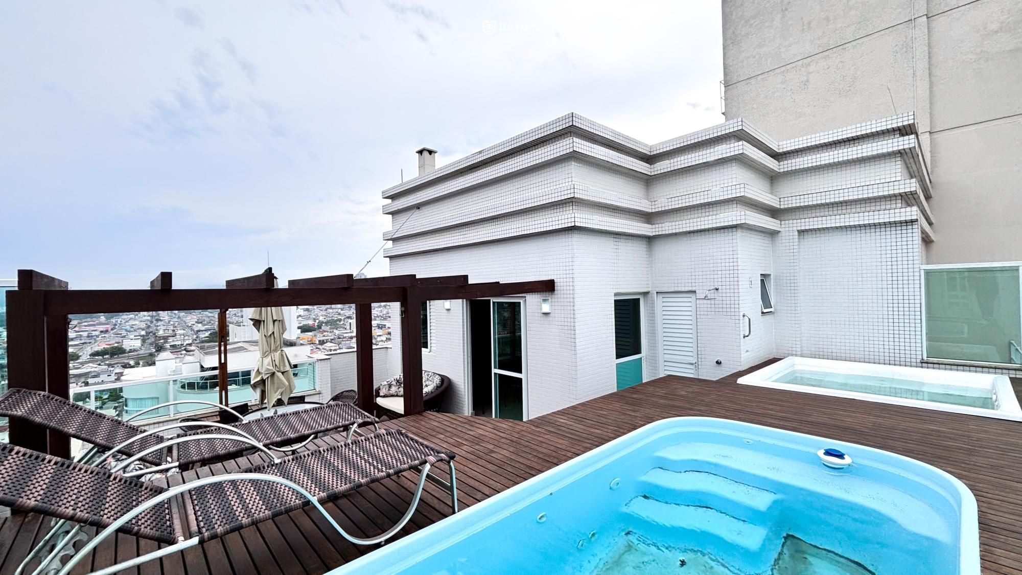 Cobertura Duplex Mobiliada | 4 suítes | Balneário Camboriú | Locação